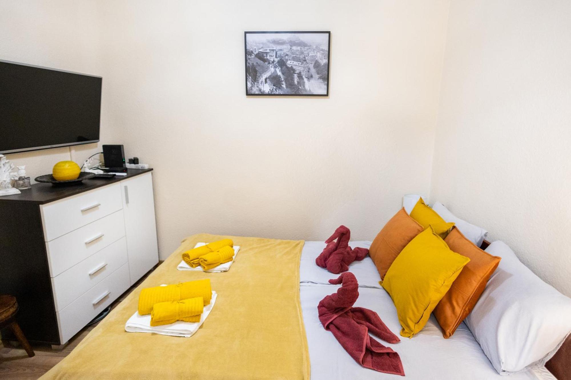 Sunhill Apartment Next To The Buda Castle Boedapest Buitenkant foto