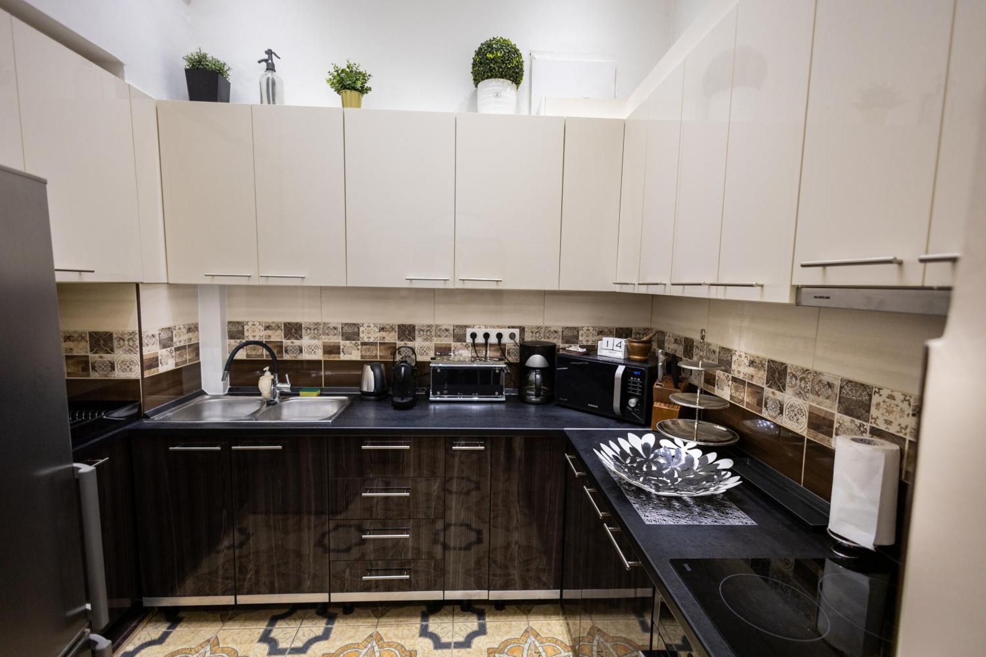 Sunhill Apartment Next To The Buda Castle Boedapest Buitenkant foto